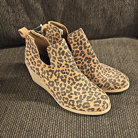 Toms Leopard Print open Wedge size 7.5 - Picture 1 of 4